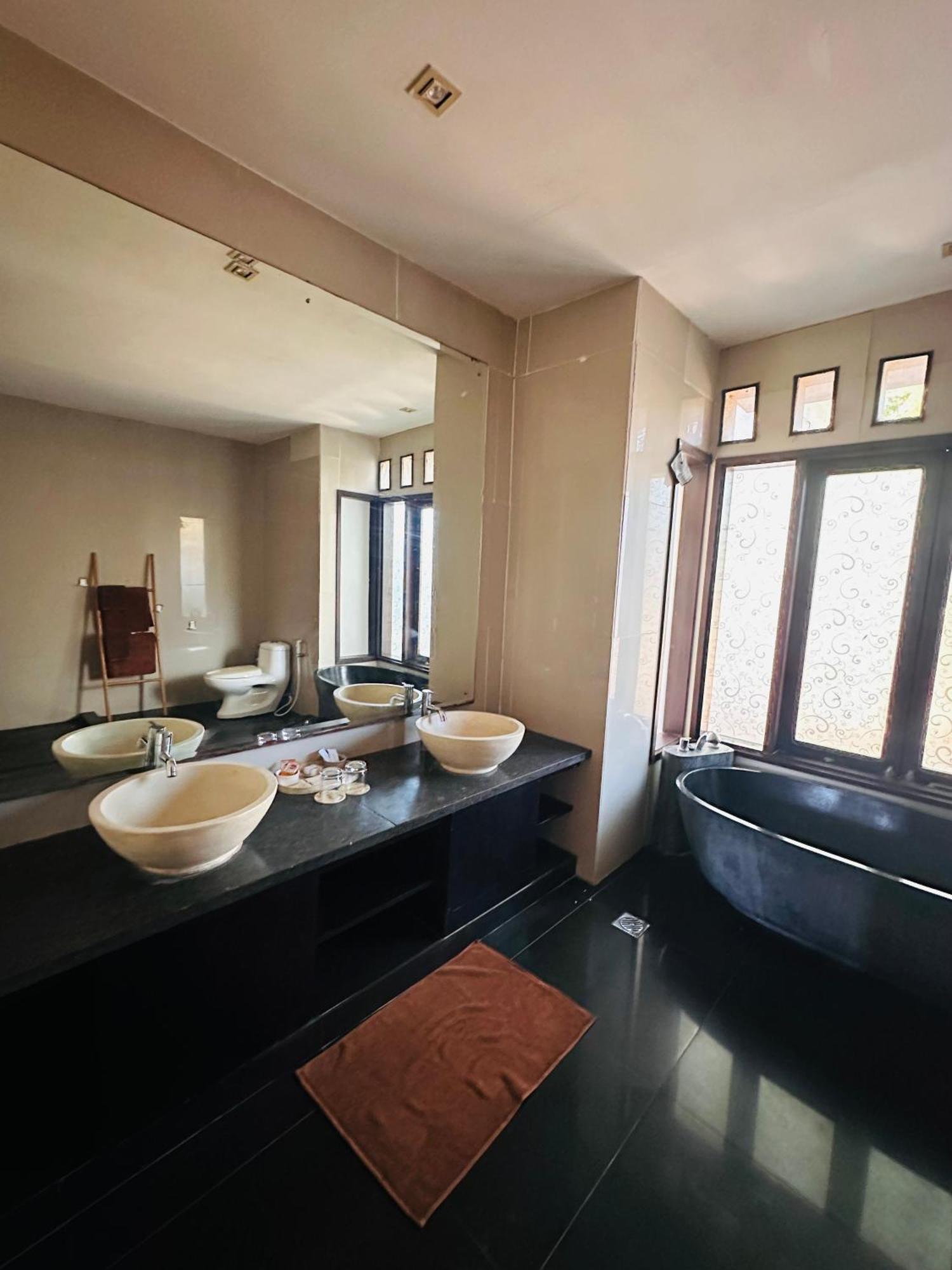 La Villa กีลีตราวางัน ภายนอก รูปภาพ
