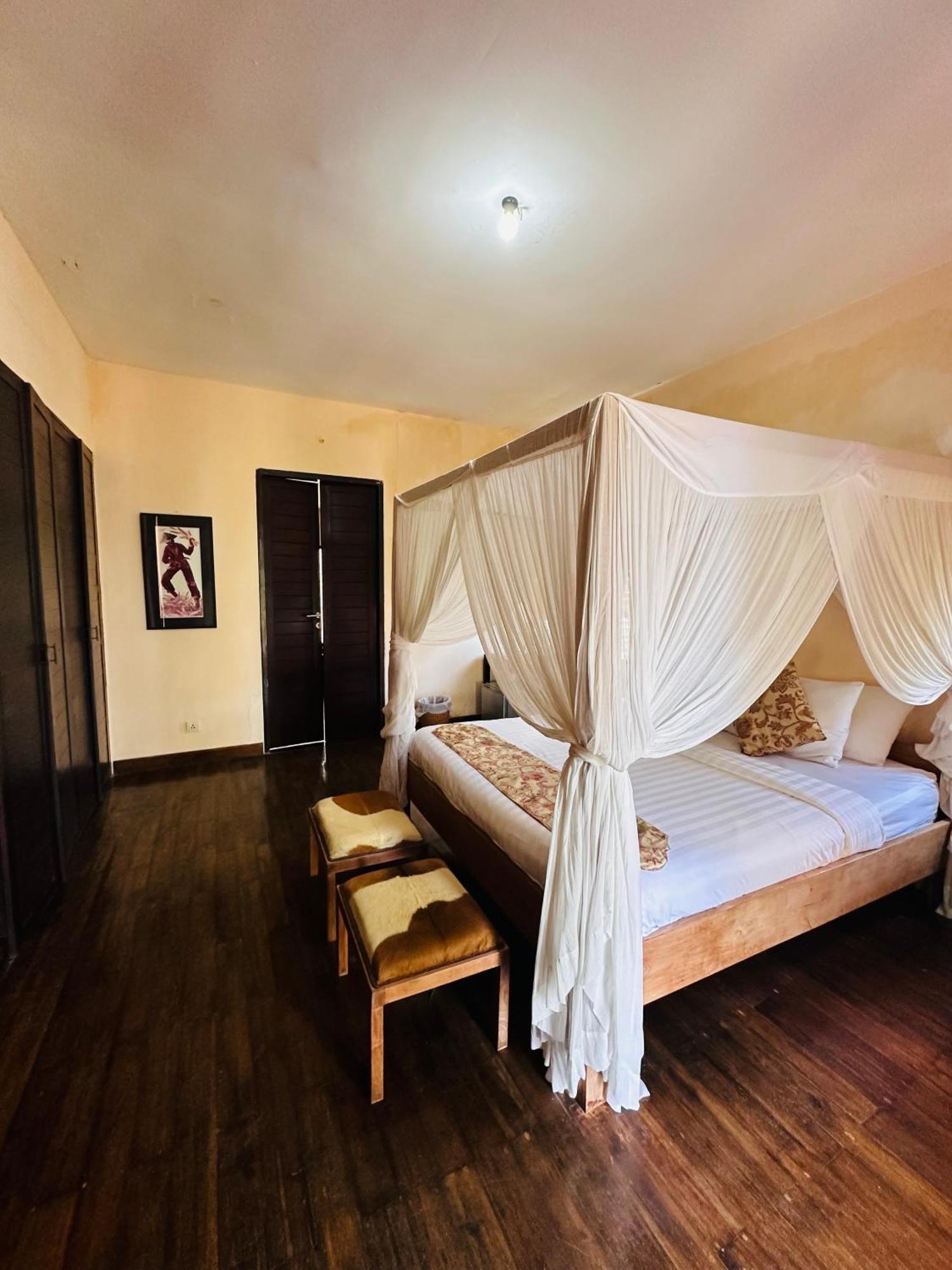 La Villa กีลีตราวางัน ภายนอก รูปภาพ