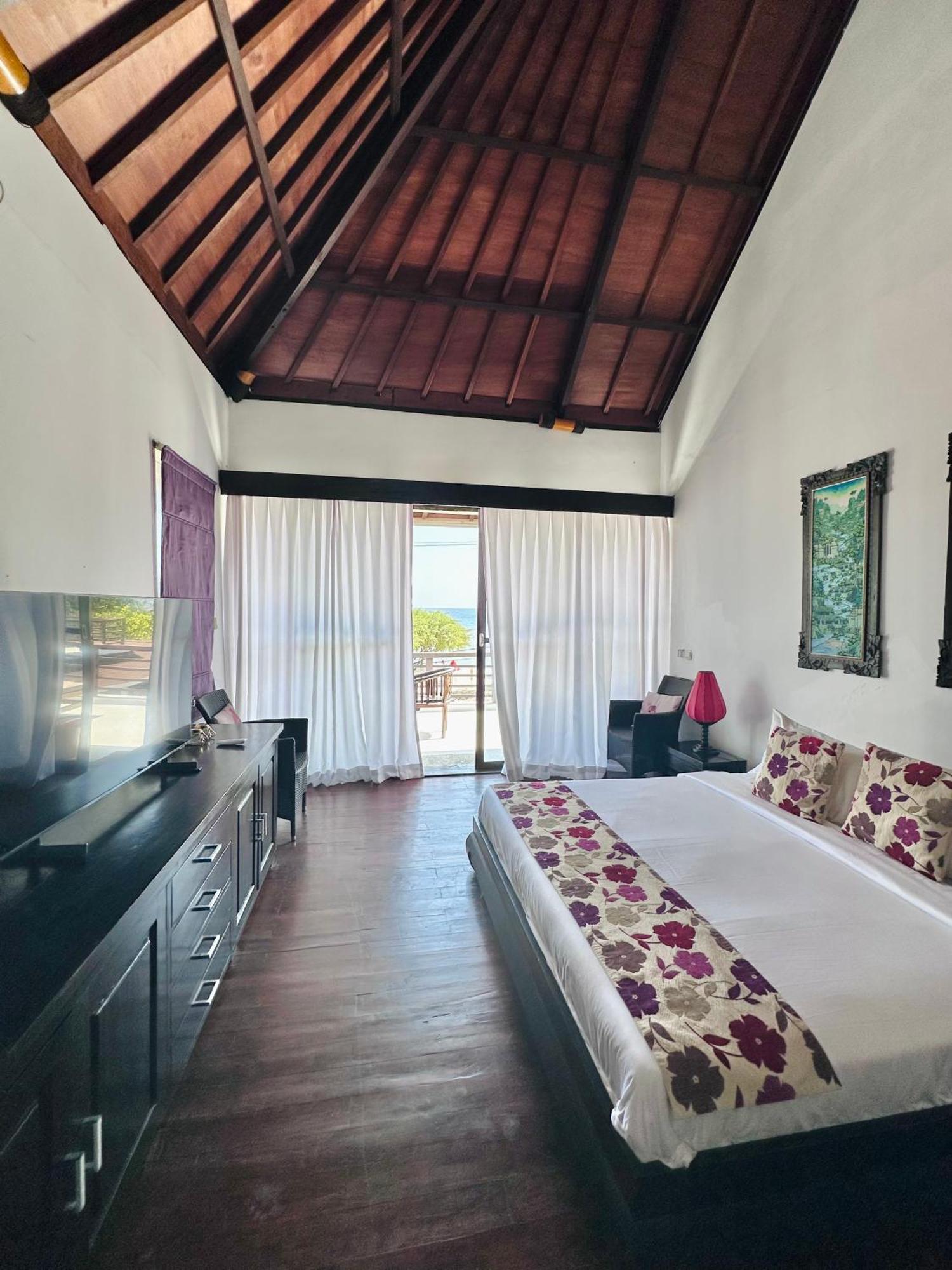 La Villa กีลีตราวางัน ภายนอก รูปภาพ