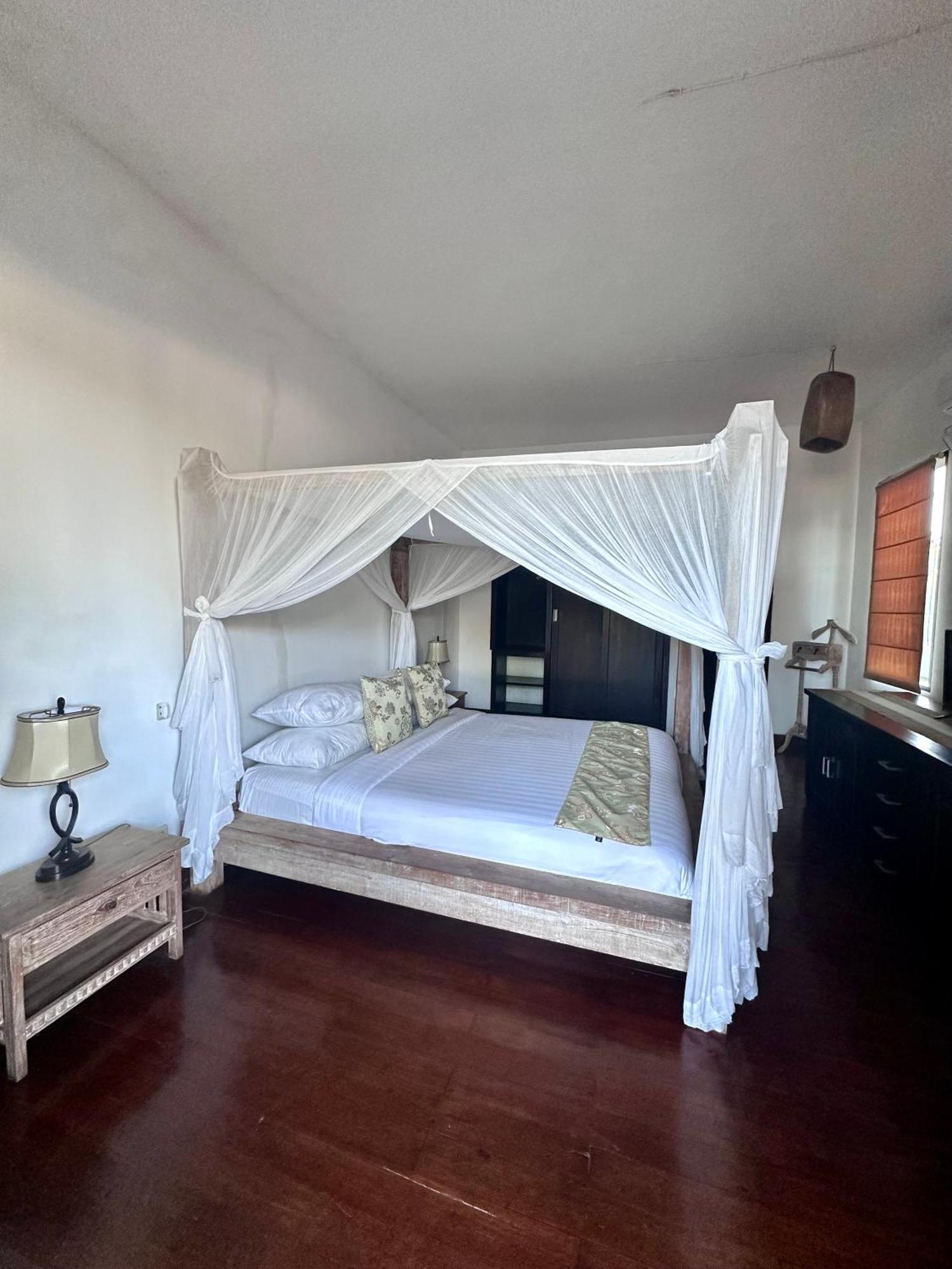 La Villa กีลีตราวางัน ภายนอก รูปภาพ